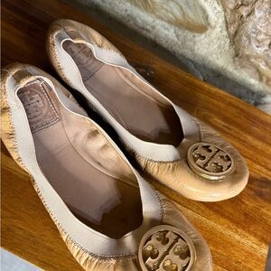 Tory Burch Beige Leather Ballet Flats with Gold Logo